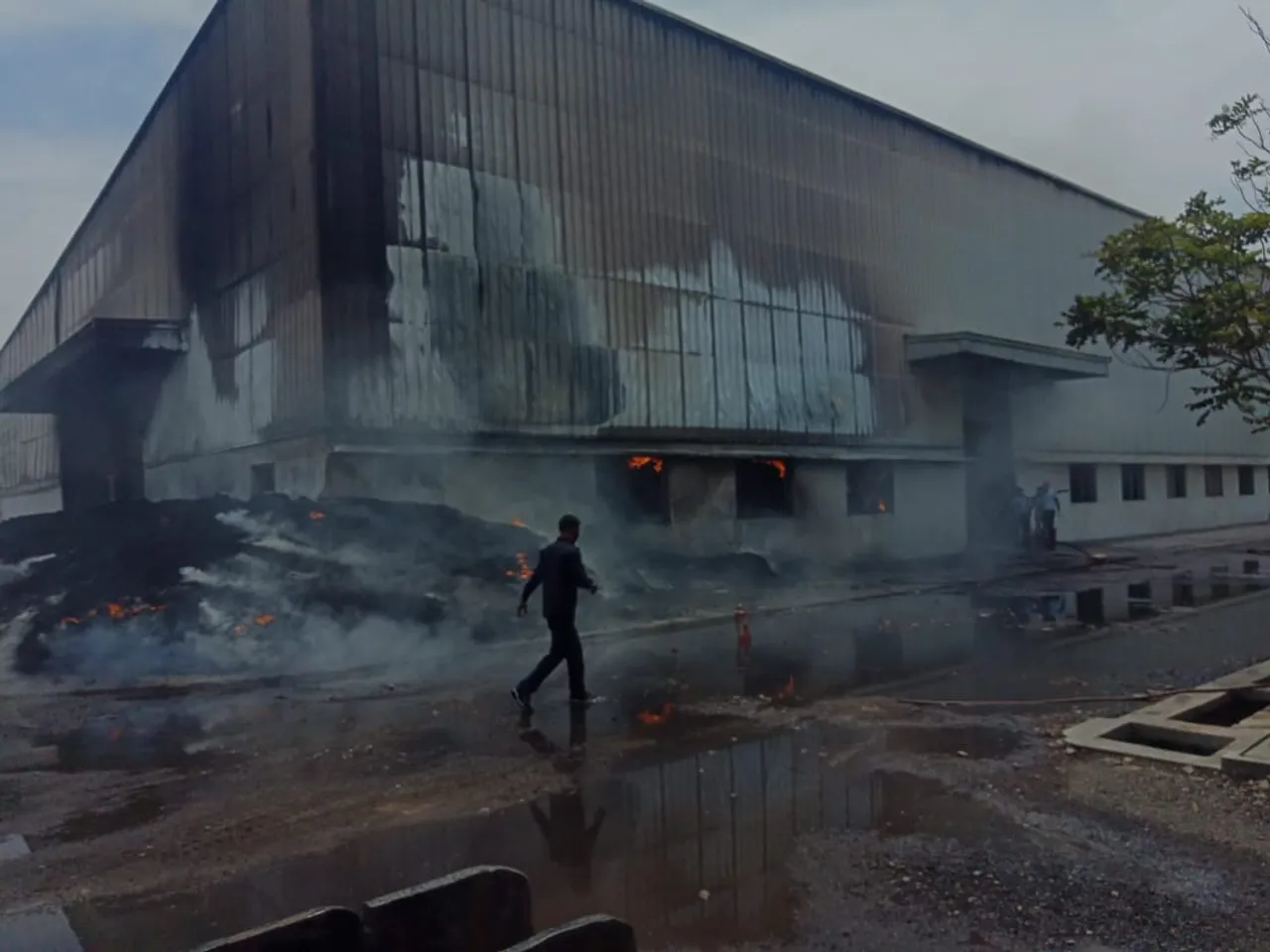 Major fire was reported inside S.E. Power company near Samlaya
