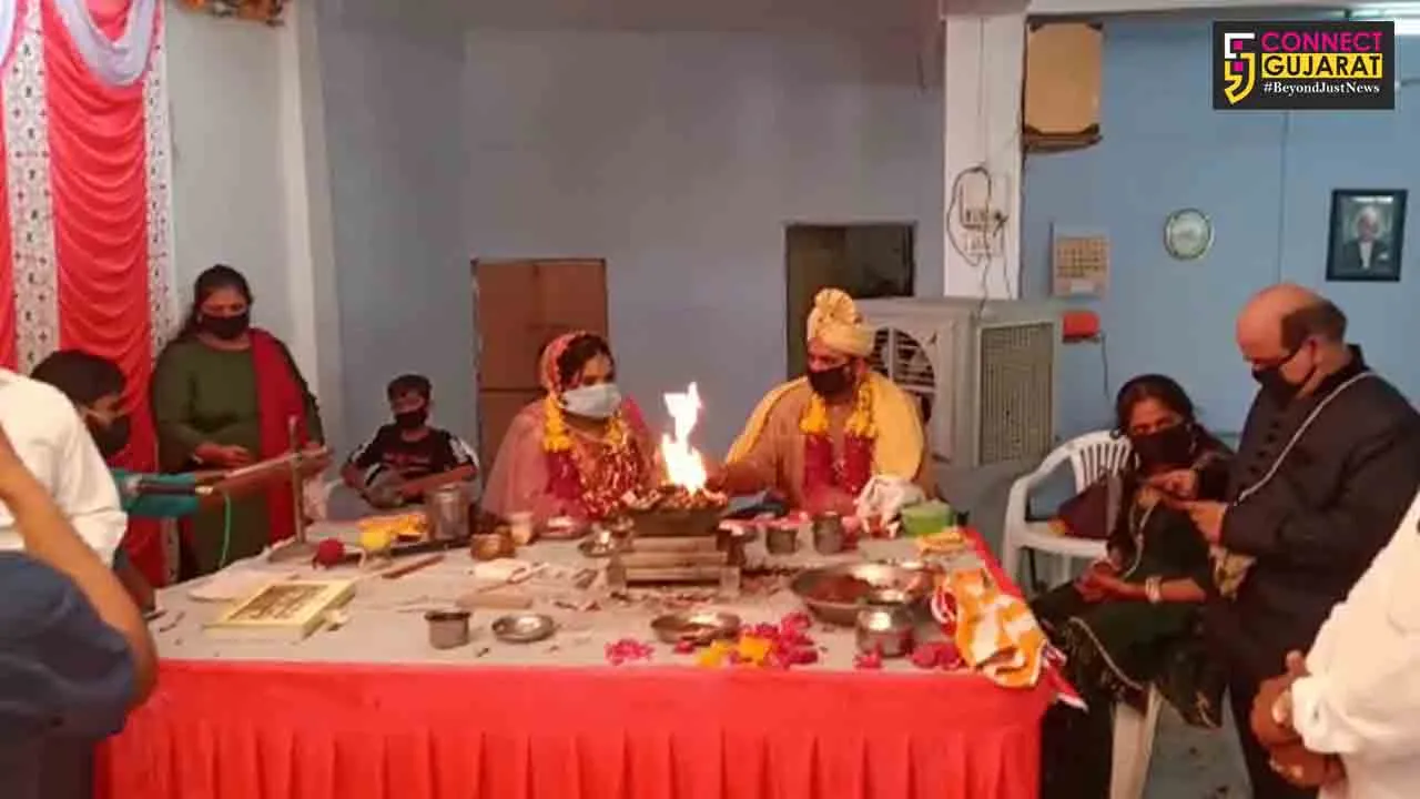 Sindhi couple in Vadodara tied the knot on auspicious day of Buddha Purnima