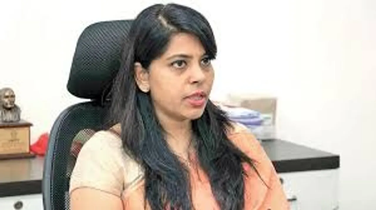District Magistrate Office sent 253 foreign nationals to Ahmedabad and Mumbai Airports from Vadodara