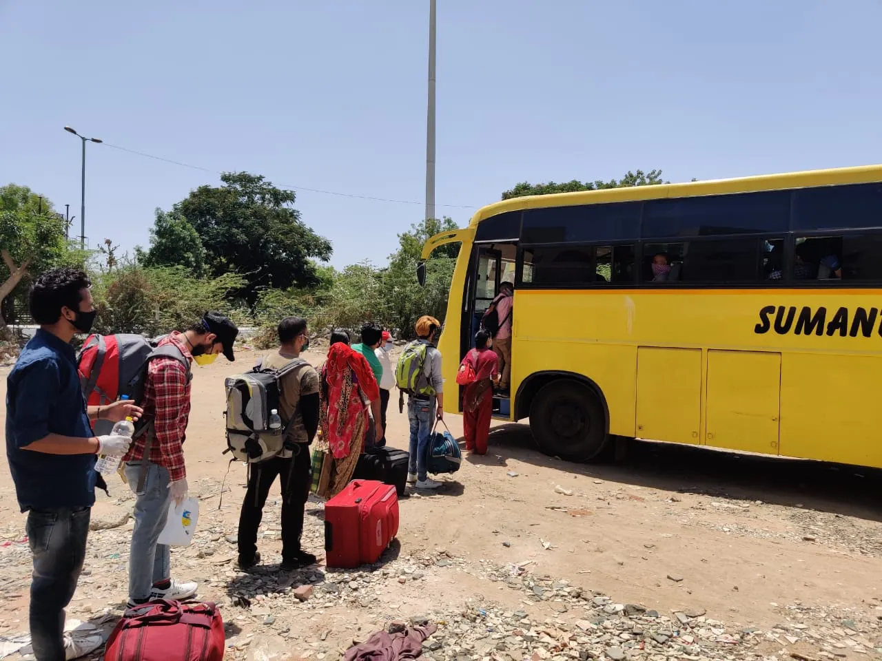 37 people travelled to their home town Himachal Pradesh from Vadodara