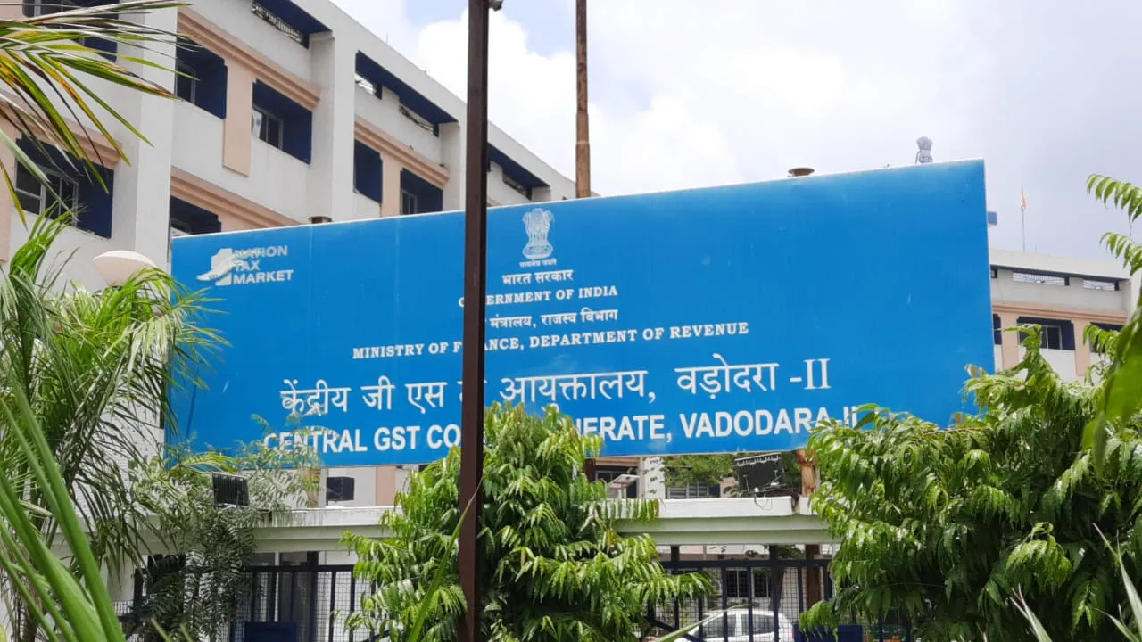 Vadodara CGST Subhanpura office vacated after employee tested positive of Coronavirus