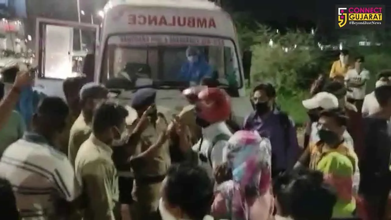 Locals protest against cremation of Covid 19 body in Vadodara