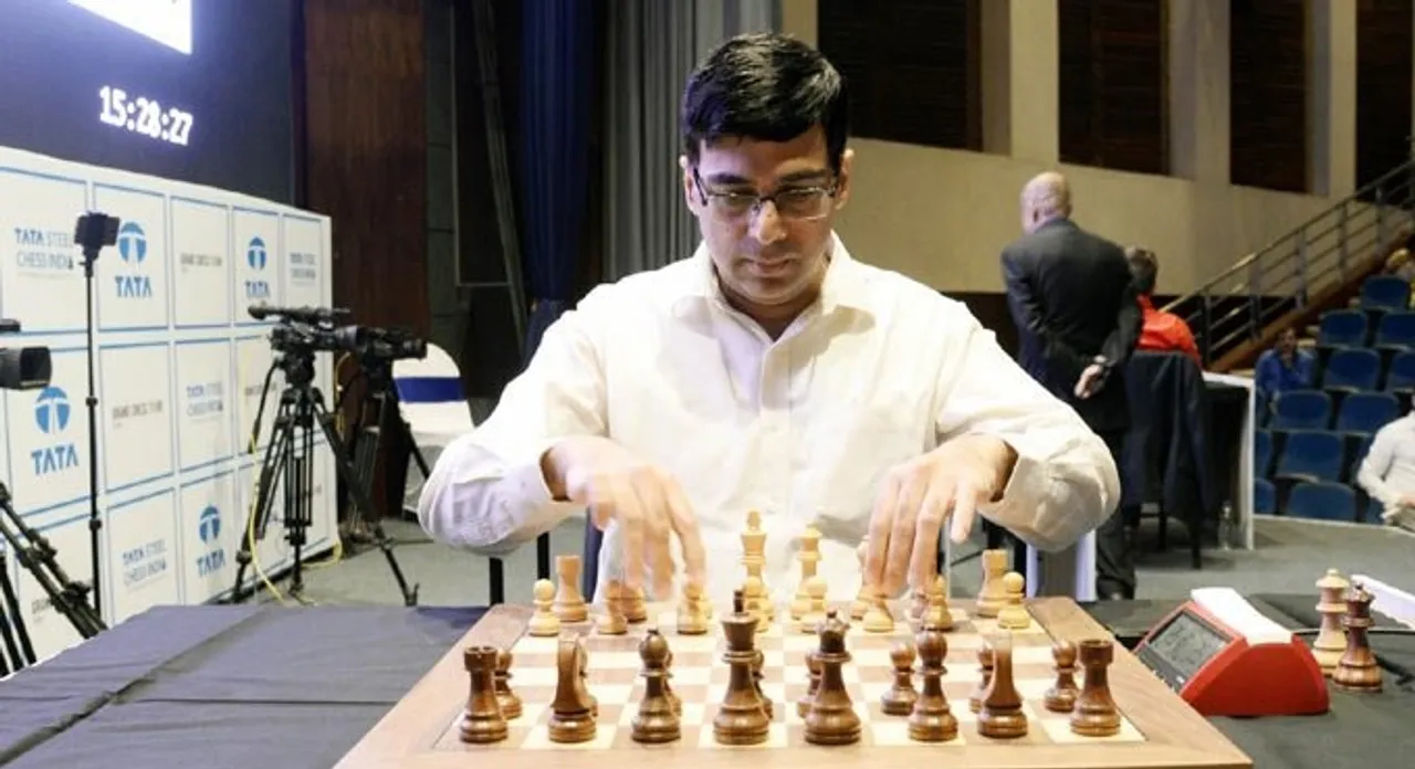Viswanathan Anand registers win after six straight losses in Legends of Chess