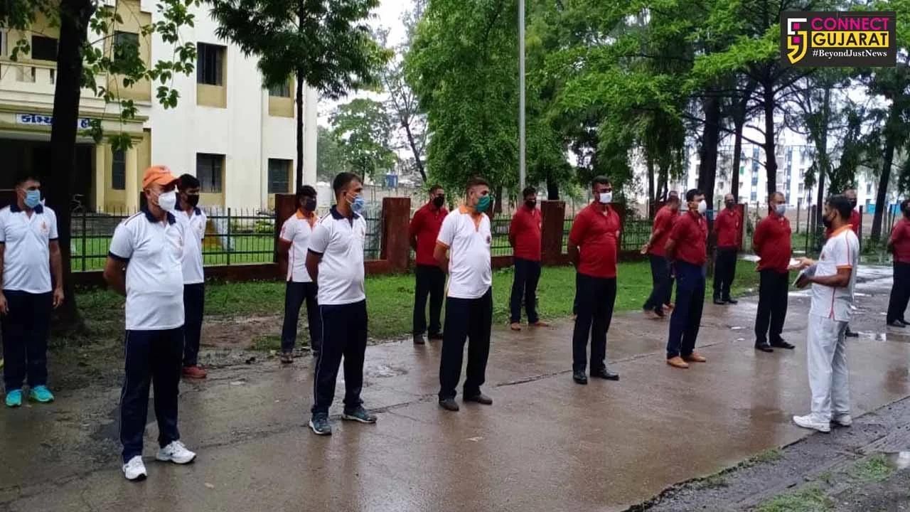 NDRF teams deployed in six district of Gujarat in view of heavy rain forecast by IMD