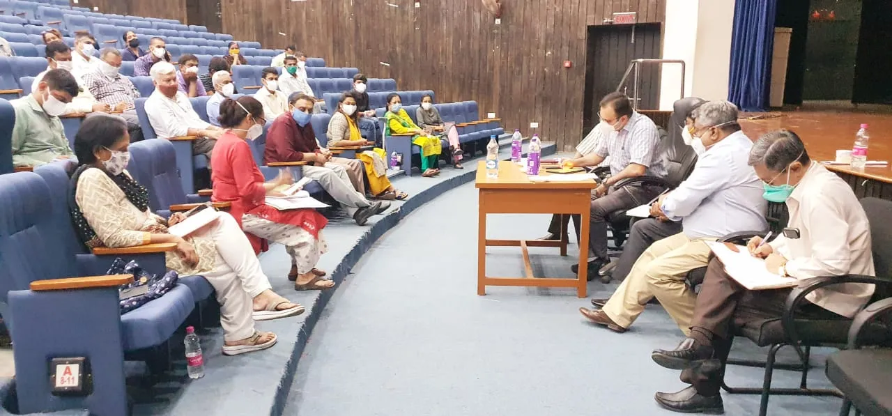 Vadodara administration increase beds capacity and other facilities in dedicated Covid hospitals
