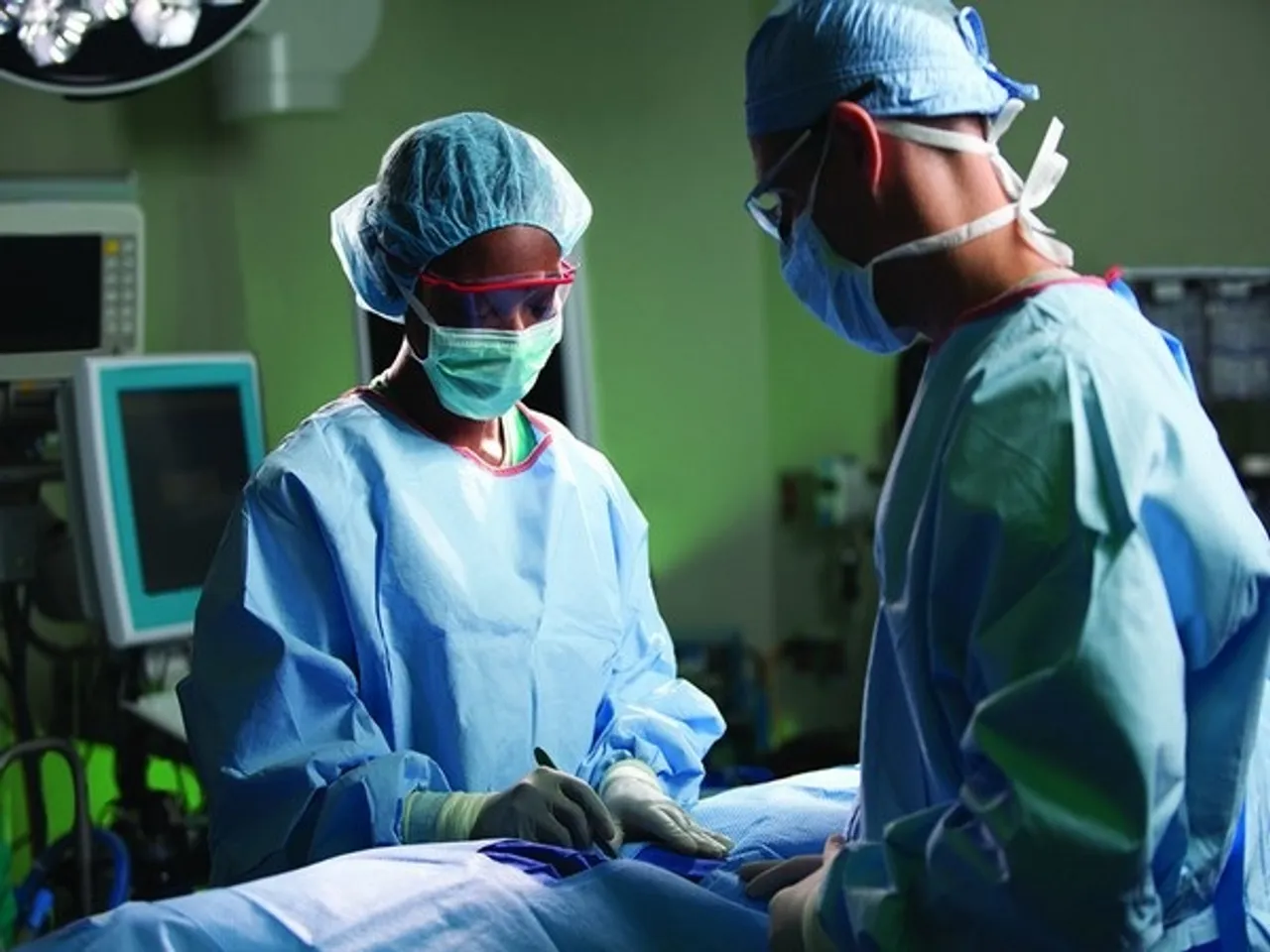 Hyderbad docs perform India’s first double lung transplant on COVID-19 patient