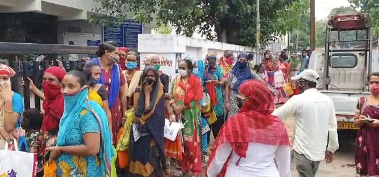 Fear of Corona spread in Vadodara during self-help scheme