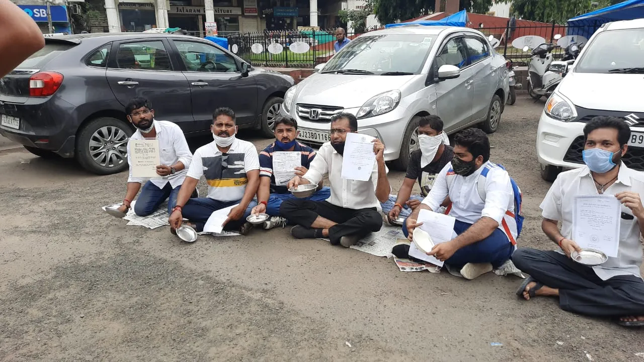 Youth Congress celebrate National Unemployment Day in Vadodara