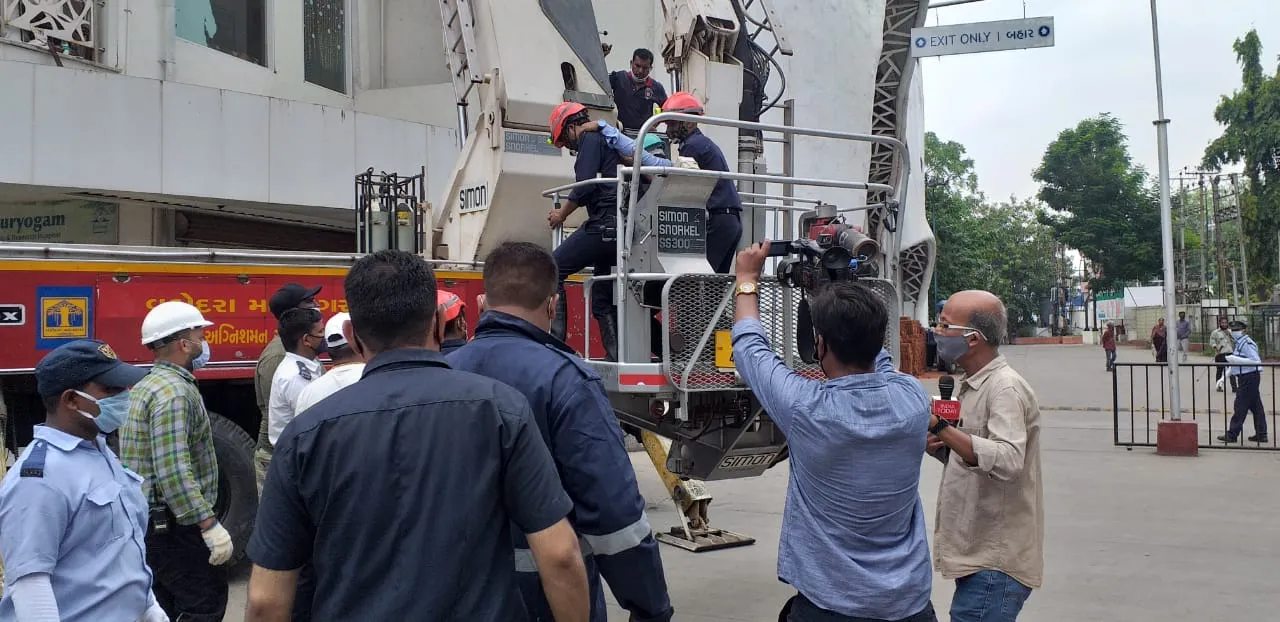 Vadodara fire brigade conducted mock drill at Central Bus terminal