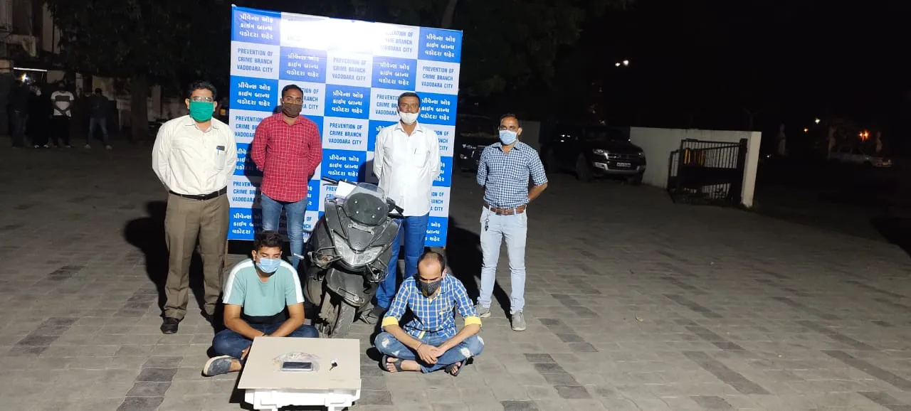 Vadodara SOG team caught two for betting on IPL match