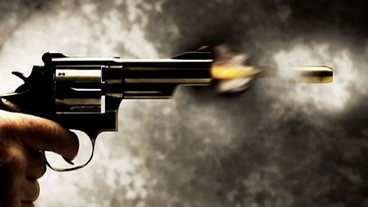 Nearly four injured in firing at Dumad crossing bridge near Vadodara