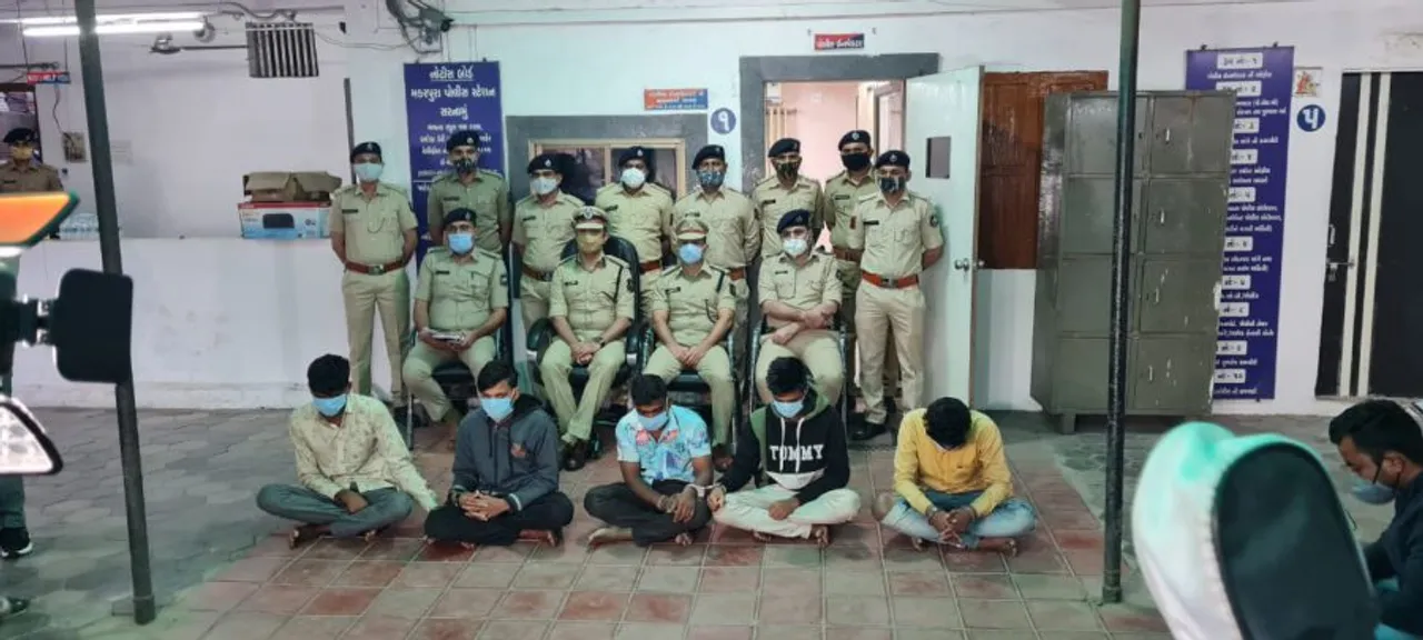 Vadodara police busted a bike lifting gang