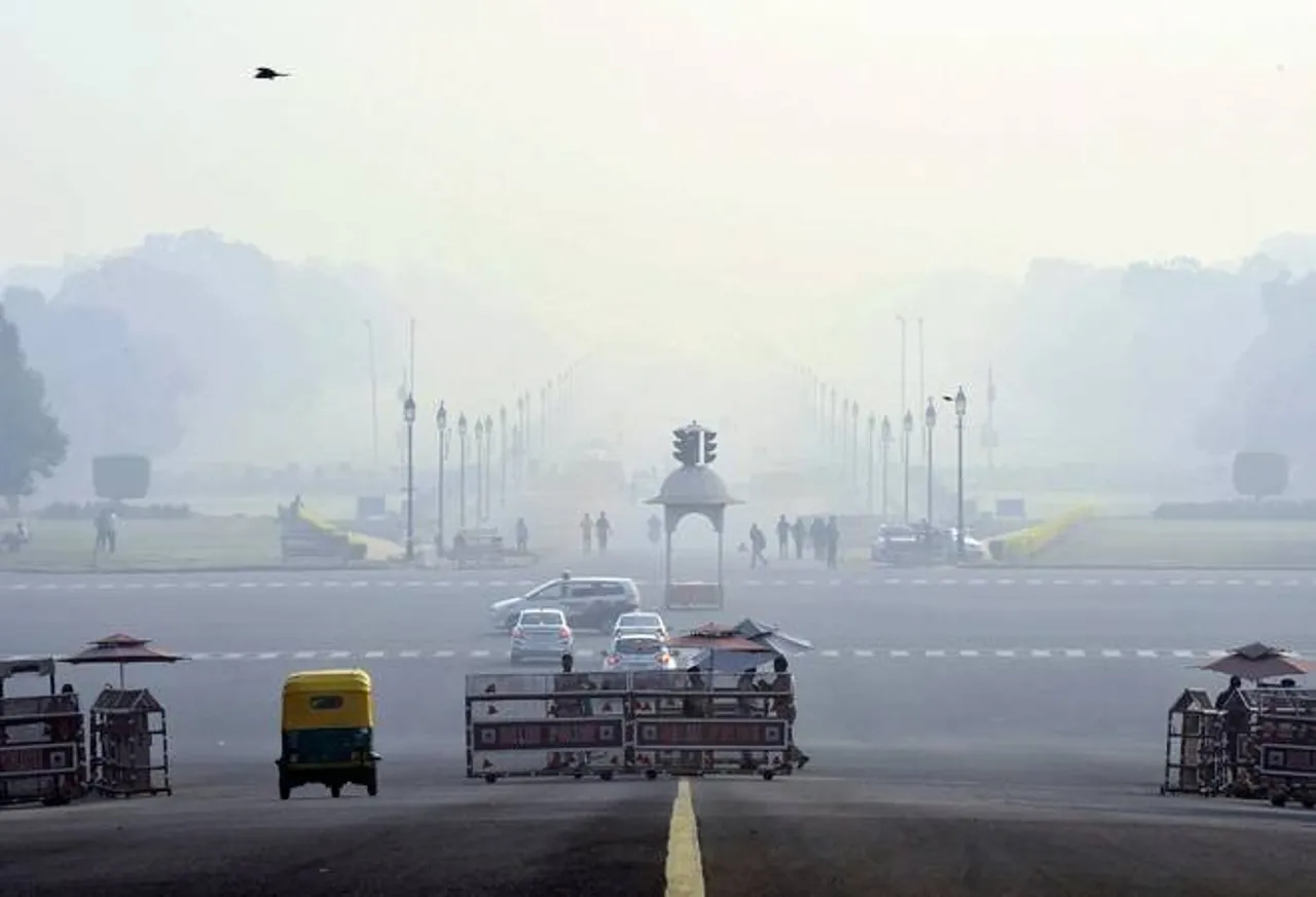 Delhi’s Air Quality improves slightly to ”Very Poor” category