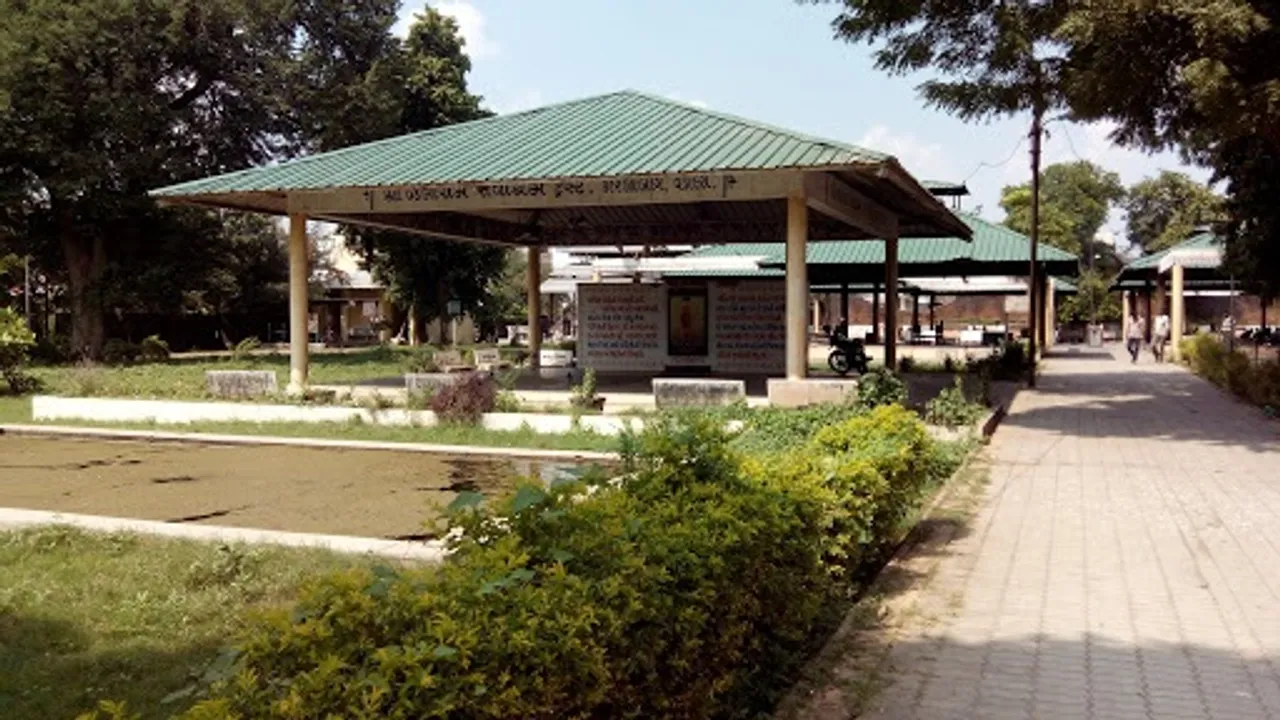 Deteriorating condition of Khaswadi cemetery in Vadodara