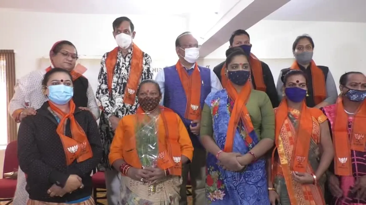 Members of transgender community joined BJP in Vadodara