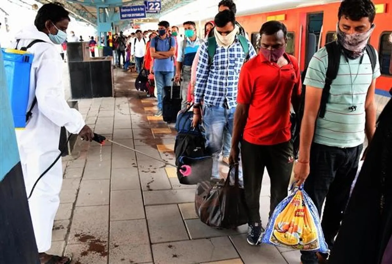 India’s sees lowest number of COVID-19 deaths in over 8 months