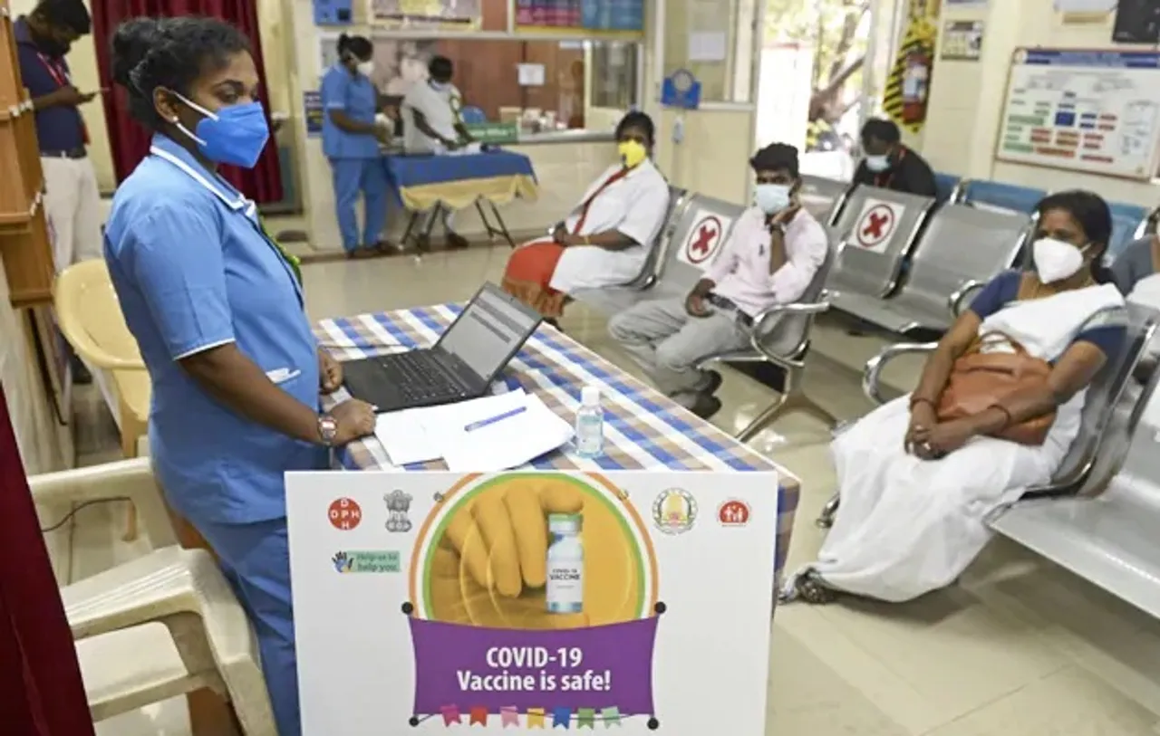 India reports under 300 new Covid-19 deaths for nearly 2 weeks