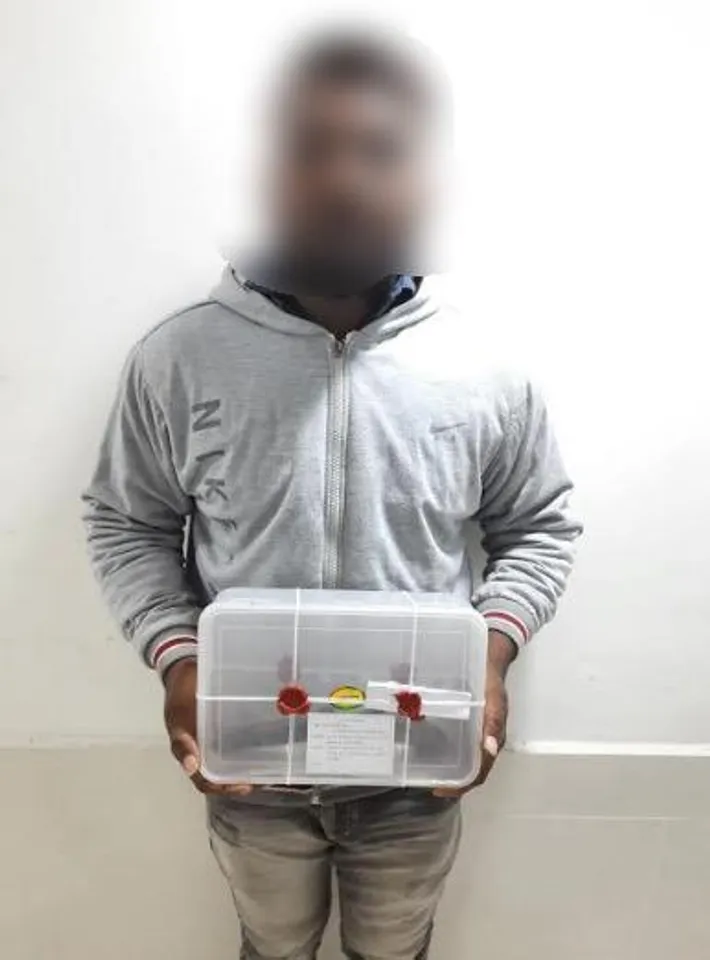 Vadodara rural SOG caught one with country made pistol