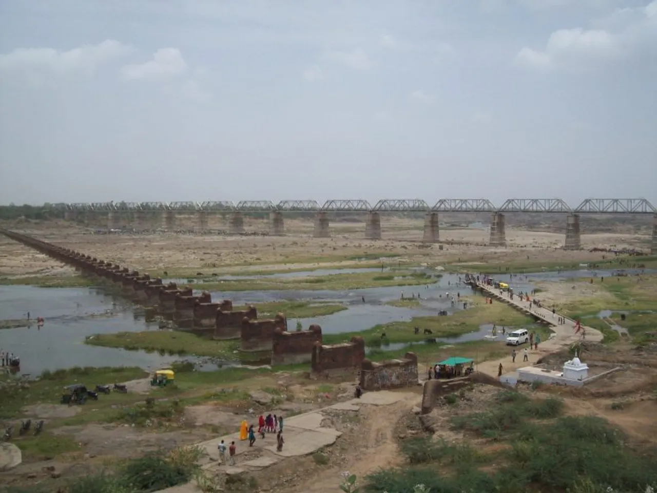 Vadodara collector banned the entry at Mahisagar and Narmada river for two days on Holi and Dhuleti