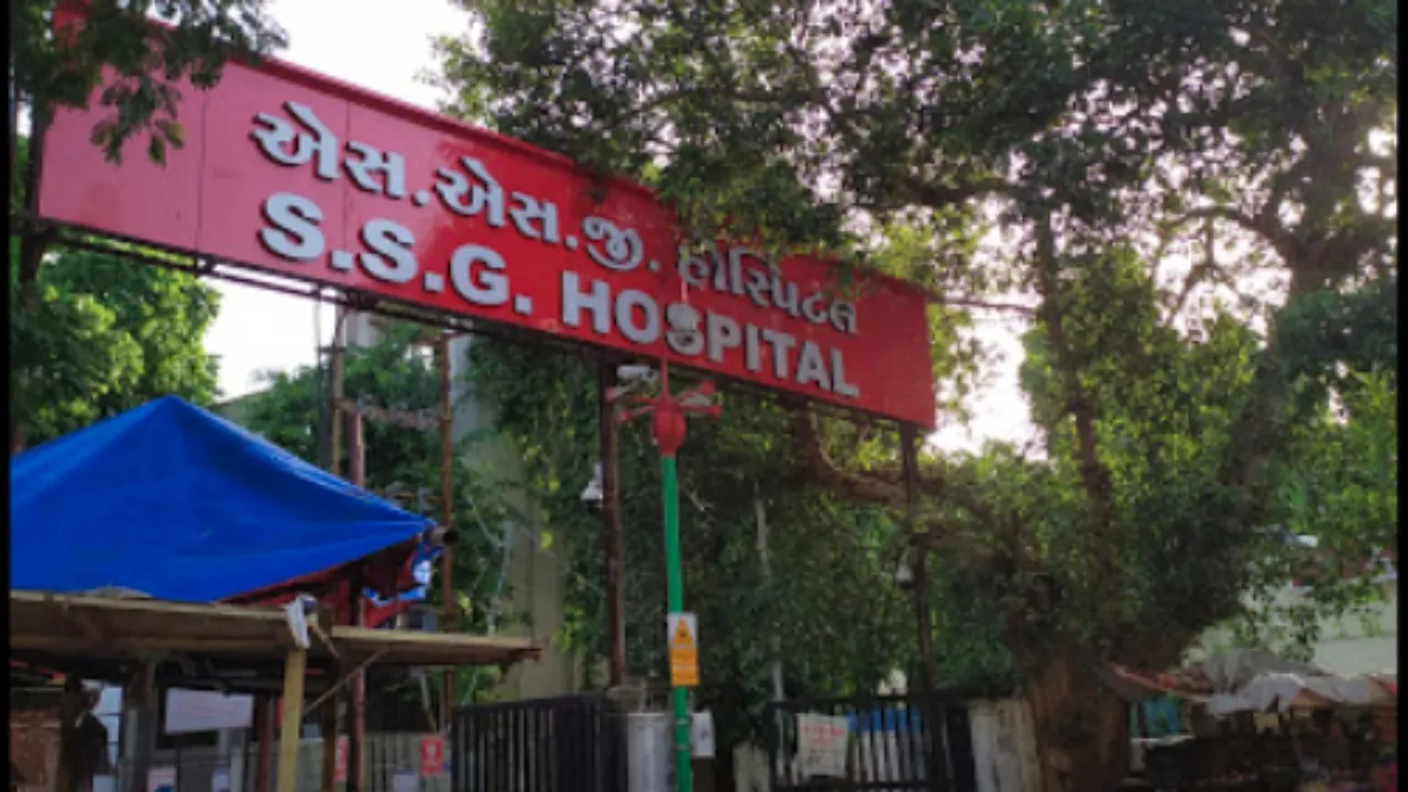 ACP Megha Tewar spread awareness in women coming for delivery at Sayaji hospital in Vadodara