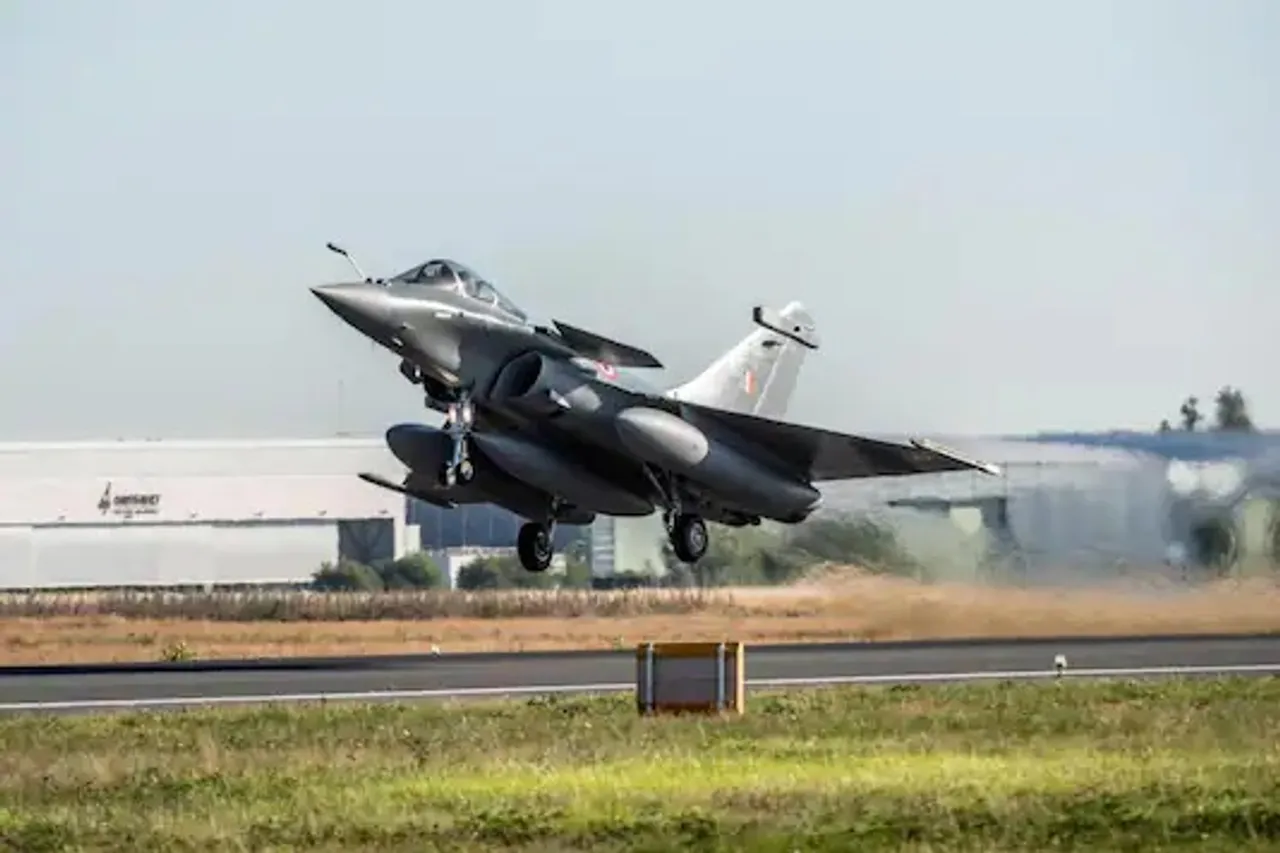 Batch of three Rafale combat aircrafts to reach Gujarat today