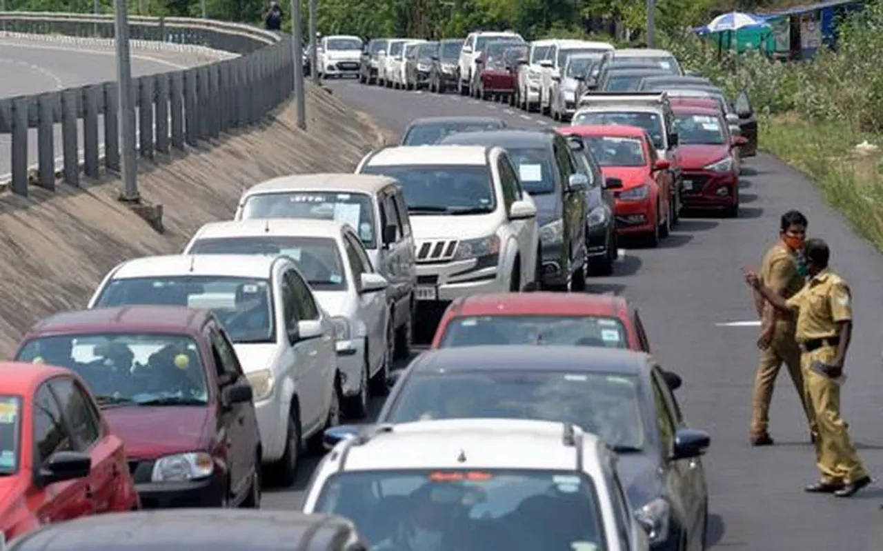 Vehicular movement being checked in Kerala amid COVID-19 restrictions