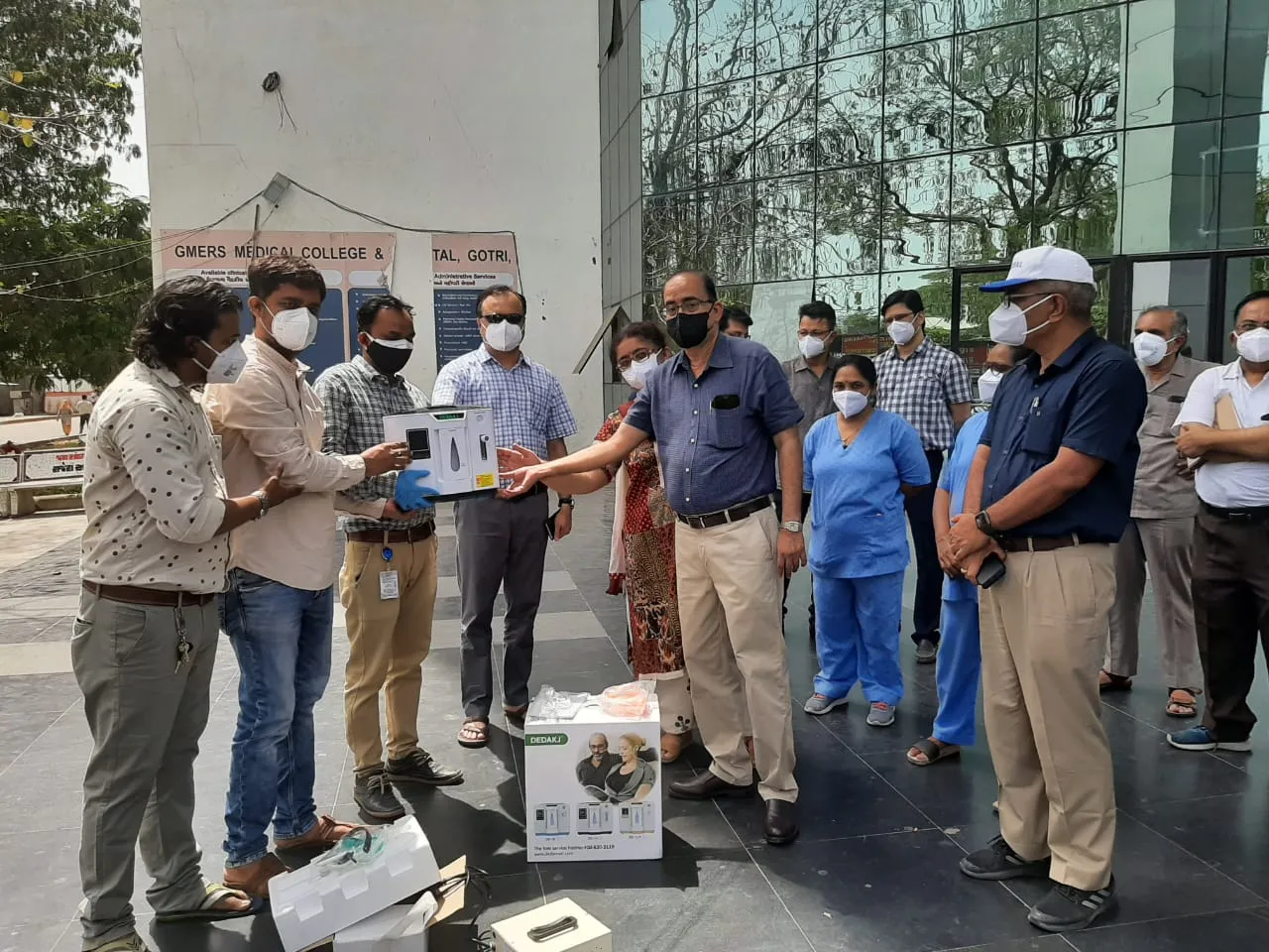 Donations of Oxy Concentrator by Zydus to covid hospitals in Vadodara