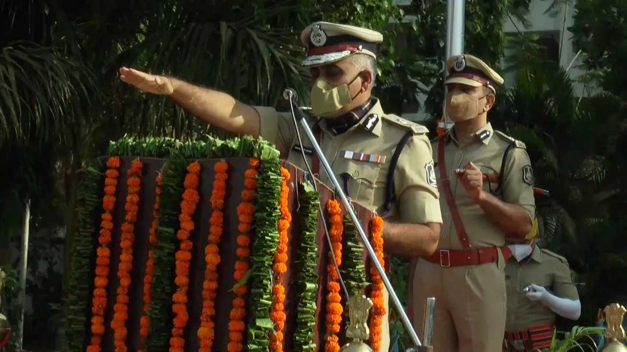 Increase in manpower of Vadodara city police by inclusion of 109 young women and 130 personnel