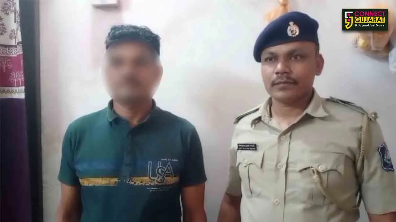 Vatariya Village Seized Liquor