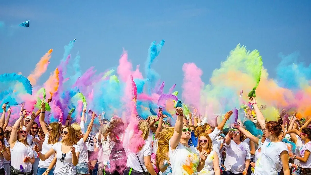 HOLI 90