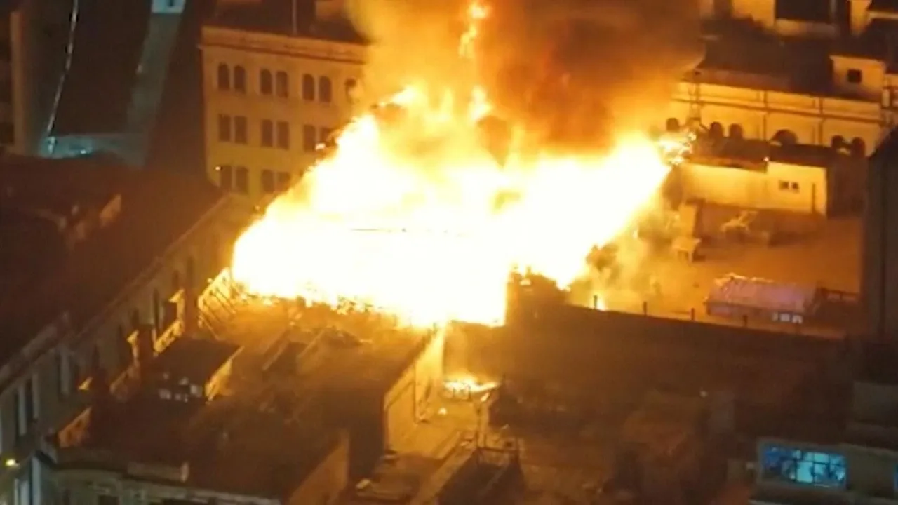 skynews-peru-fire-lima_6029915