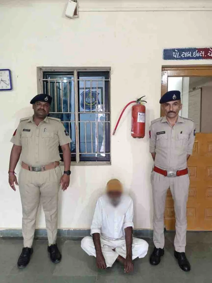 WhatsApp Image 2025-11-02