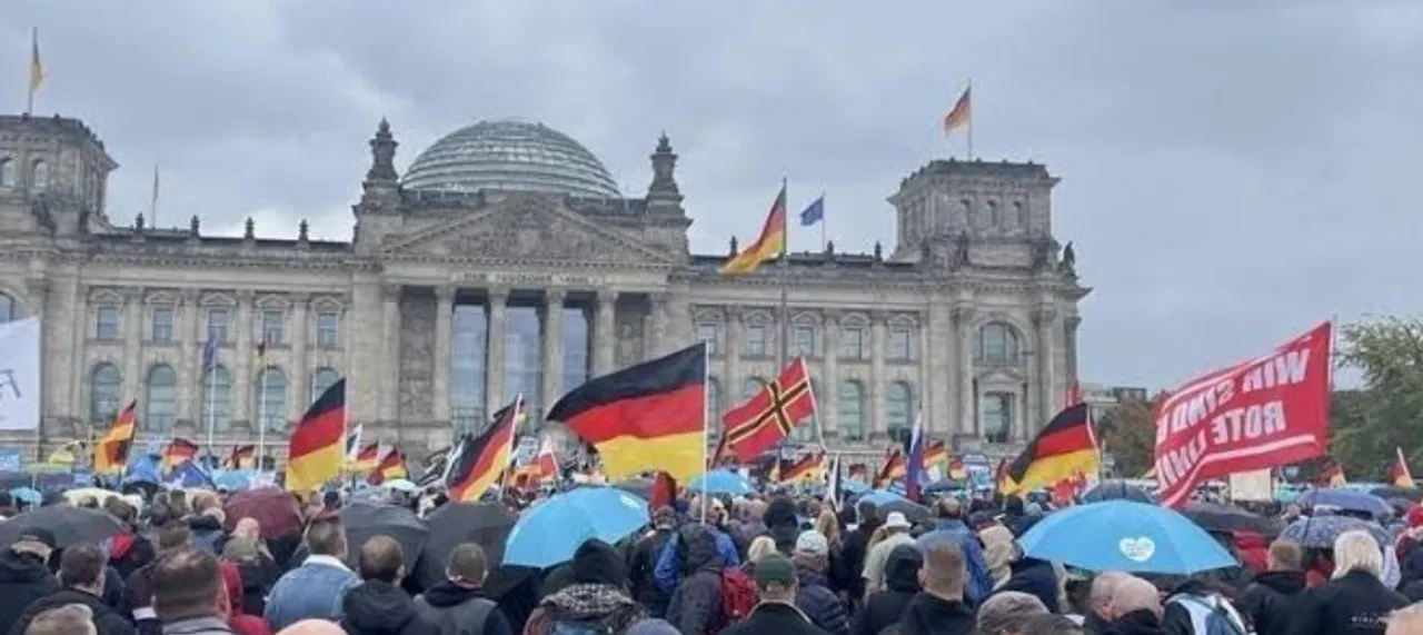  સોશિયલ મીડિયા