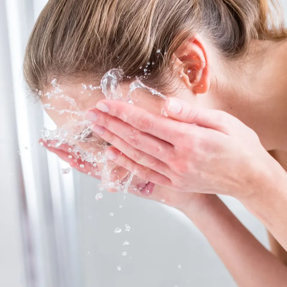 ચહેરાની સફાઈ માટે અપનાવો ઘરેલુ પદાર્થ