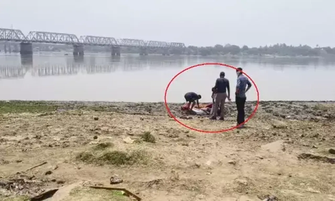 ભરૂચ : દશાશ્વમેઘ ઘાટ ખાતે નર્મદા નદીના ઓવારે અજાણ્યા યુવકનો મૃતદેહ મળી આવતા ચકચાર, પોલીસે તપાસ હાથ ધરી