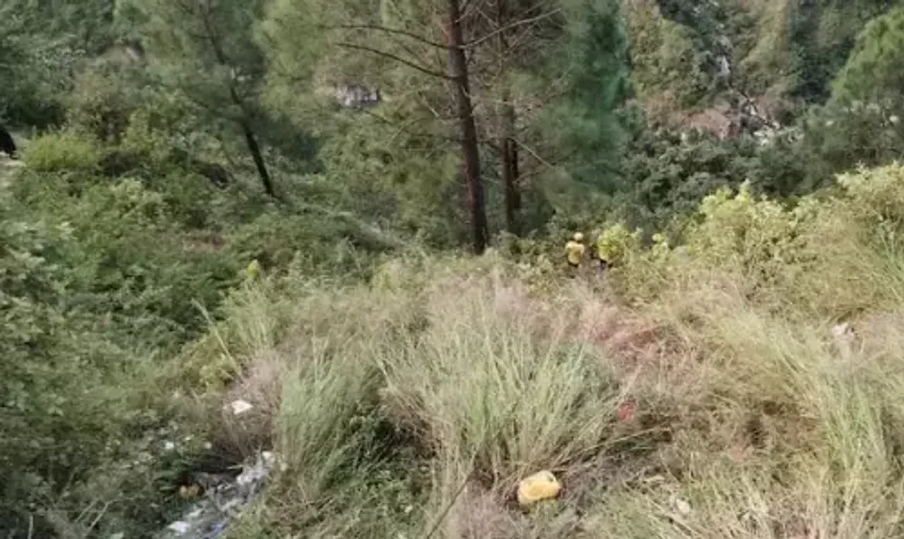 ઉત્તરાખંડ : પૌડી ગઢવાલ જિલ્લામાં સરઘસથી ભરેલી બસ 500 મીટર ઊંડી ખીણમાં ખાબકી, 25 લોકોના મોત