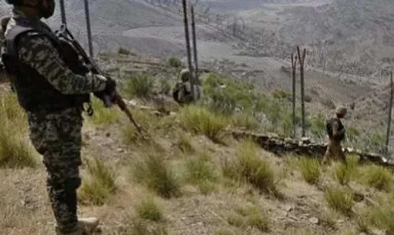 પાકિસ્તાન-અફઘાનિસ્તાન બોર્ડર પર ફરી તણાવ વધ્યો, હુમલામાં 3 પાકિસ્તાની સૈનિકો માર્યા ગયા
