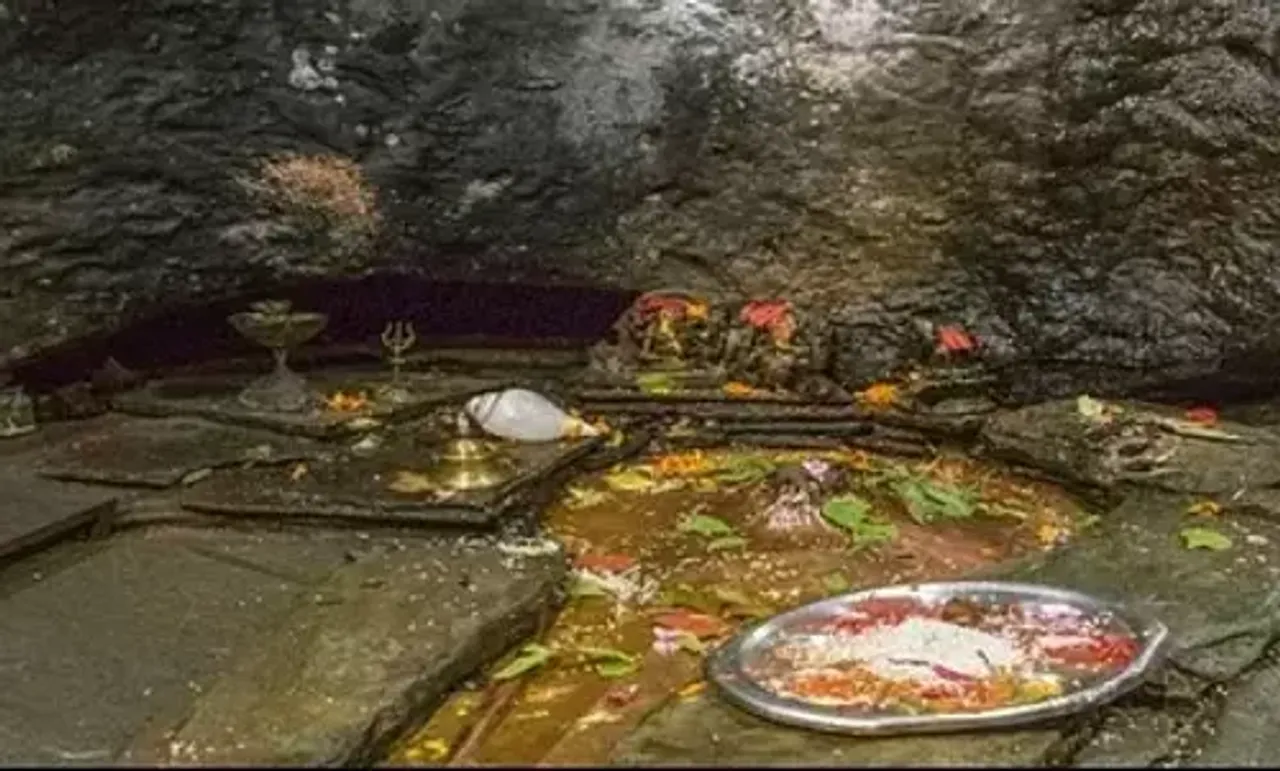 એક સાથે 33 કરોડ દેવી-દેવતાઓના દર્શન કરાવતી ઉત્તરાખંડની પાતાલ ભુવનેશ્વર ગુફા, જાણો પૌરાણિક મહત્વ..