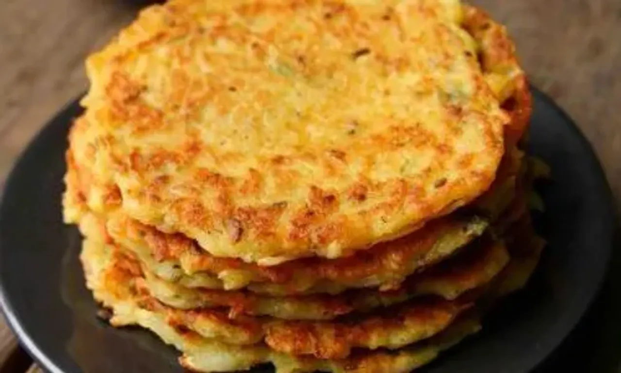 બાળકોના ટિફિન માટે બનાવો ક્રિસ્પી બટેટા પુડલા, આ સરળ રીતથી કરો તૈયાર