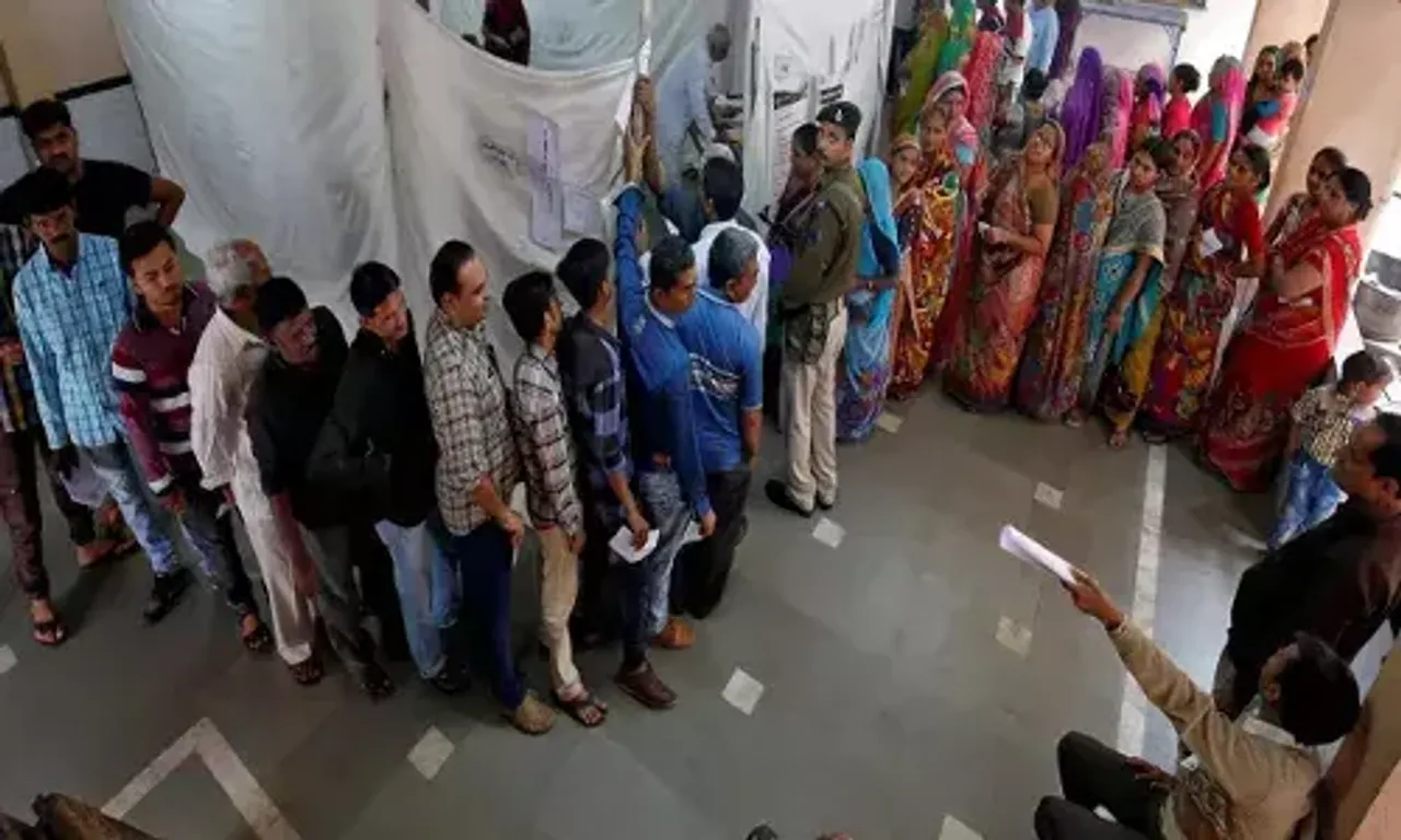 આજે બીજા તબક્કાનું મતદાન : મધ્ય અને ઉત્તર ગુજરાતની 93 બેઠકો પર ઉમેદવારોનું ભાવિ EMVમાં કેદ થશે...