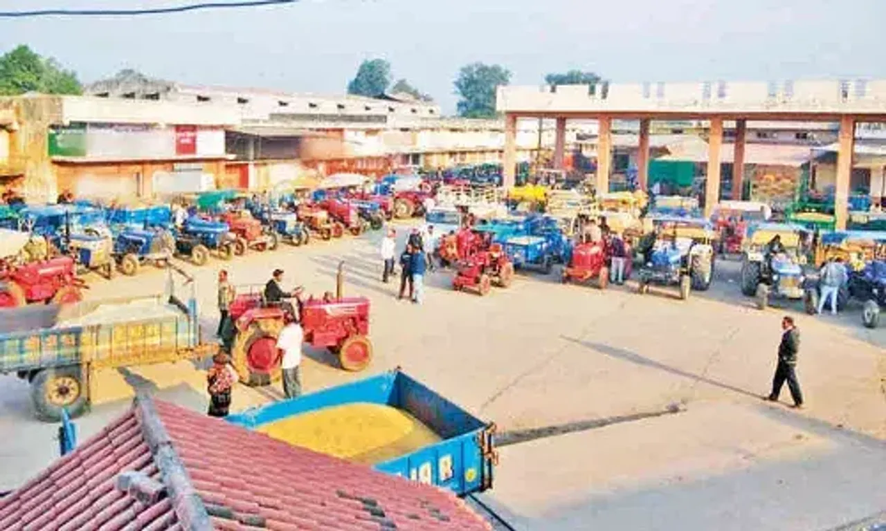 સાબરકાંઠા: પ્રાંતિજ માર્કેટયાર્ડમા બે દુકાનોમાં તસ્કરો ત્રાટક્યા, રૂ.૯૫ હજારથી વધુના માલમત્તાની ચોરી