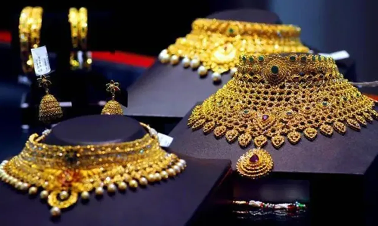 સોનુ ઓલ ટાઈમ હાઈ: 10 ગ્રામ સોનાનો ભાવ 63,000ને વટાવી 63,500 રૂપિયા થયો