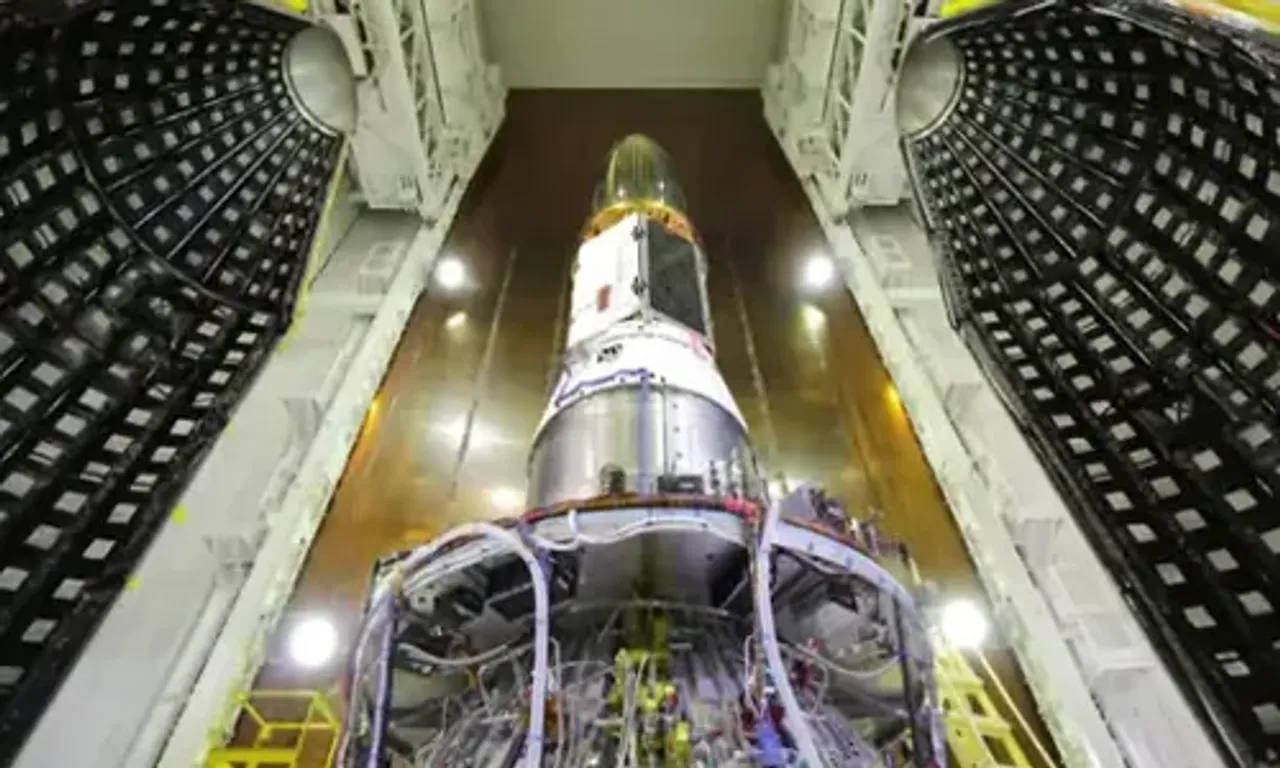 સિંગાપોરના 7 ઉપગ્રહોને ઈસરોએ લોન્ચ કર્યા, 44.4 મીટર લાંબા PSLV-C56 રોકેટથી કરવામાં આવ્યું લોન્ચિંગ.....