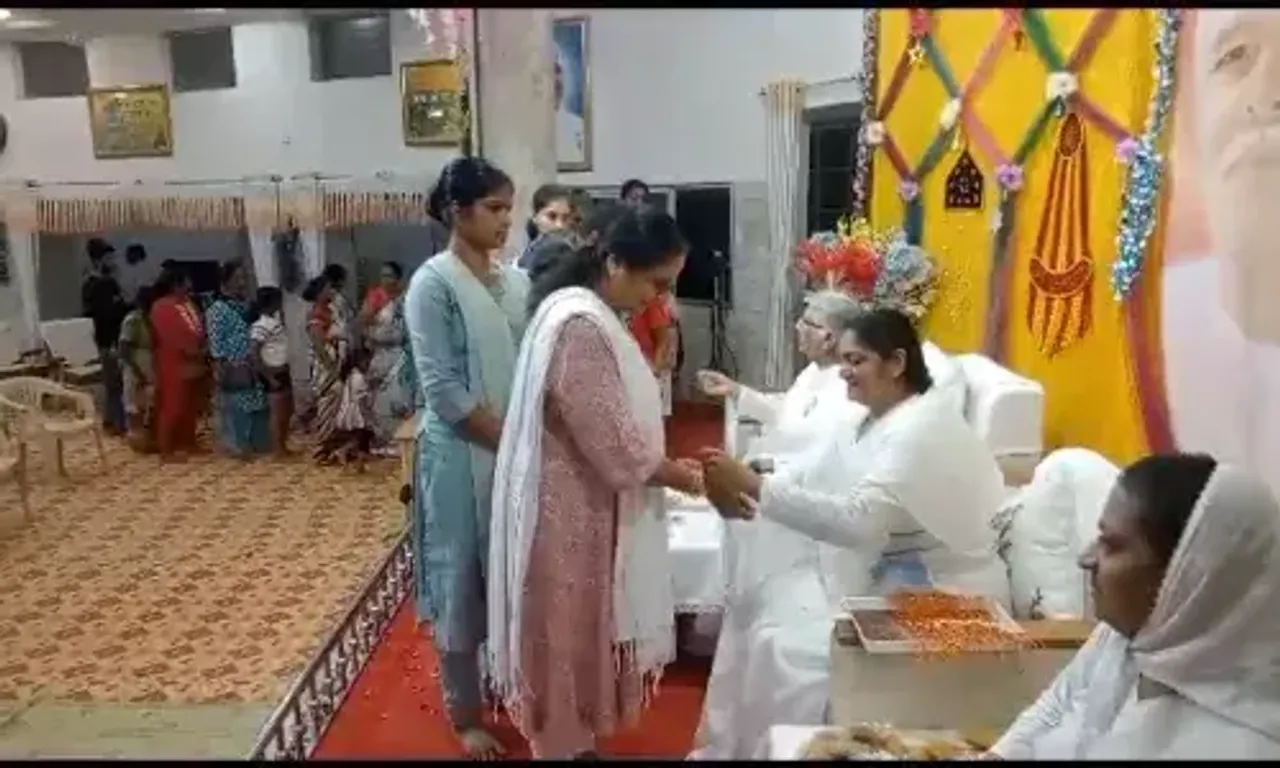 ભરૂચ : પ્રજાપિતા બ્રહ્માકુમારી ઈશ્વરીય વિશ્વ વિદ્યાલય-અનુભૂતિધામ ખાતે રક્ષાબંધન પર્વની ઉજવણી કરાય...