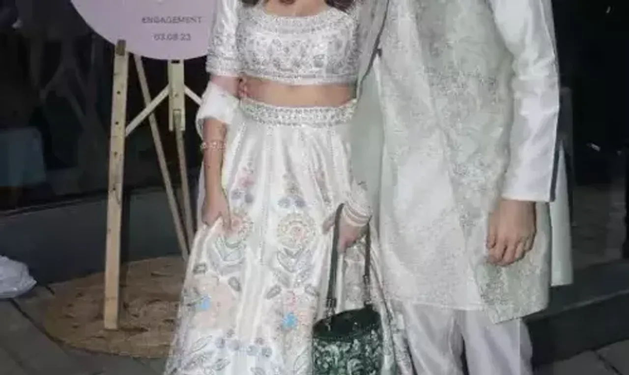 ફિલ્મ નિર્માતા અનુરાગ કશ્યપની દીકરી આલિયા કશ્યપ આજે સગાઈના તાંતણે બંધાઈ, પિતાનો હાથ પકડતા થયા ભાવુક........