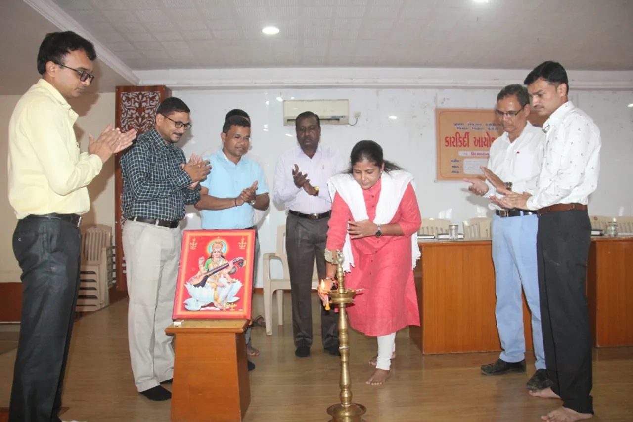 ભરૂચમાં રૂકમણી દેવી વિદ્યાલય ખાતે જિલ્લાકક્ષાના કારકિર્દી આયોજન સપ્તાહની ઉજવણી સાથે જિલ્લાભરમાં થયેલો પ્રારંભ