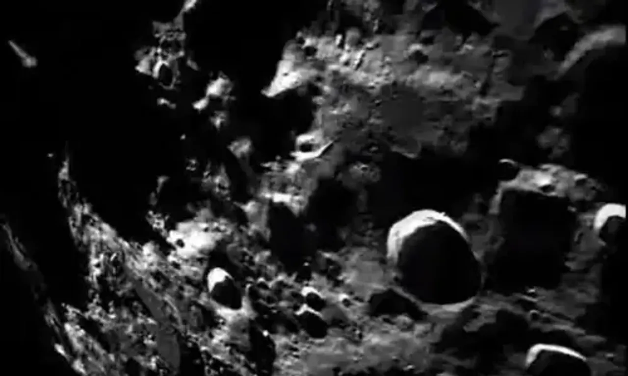 ચંદ્રયાન-3એ લીધી ચંદ્રની નવી તસવીર, હવે માત્ર 30 કિમી જ દૂર છે ચંદ્રયાન...