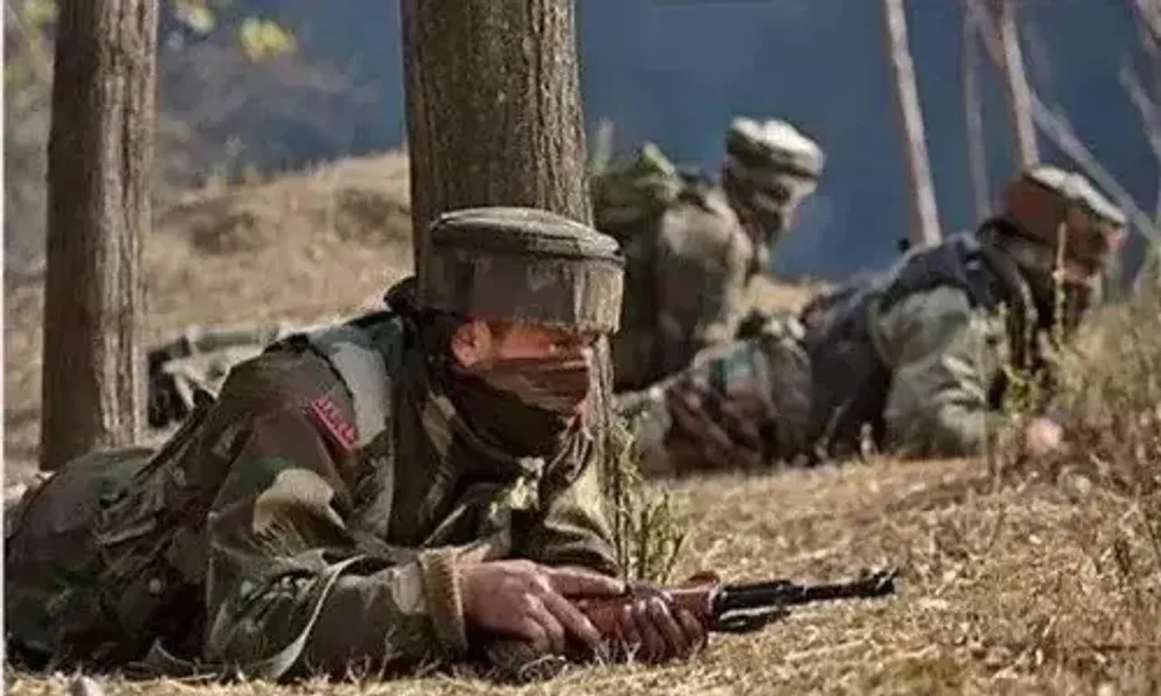 J&K : પૂંછ જિલ્લામાં આતંકવાદીઓએ સેનાના બે વાહનો પર કર્યો હુમલો, ત્રણ જવાન શહીદ