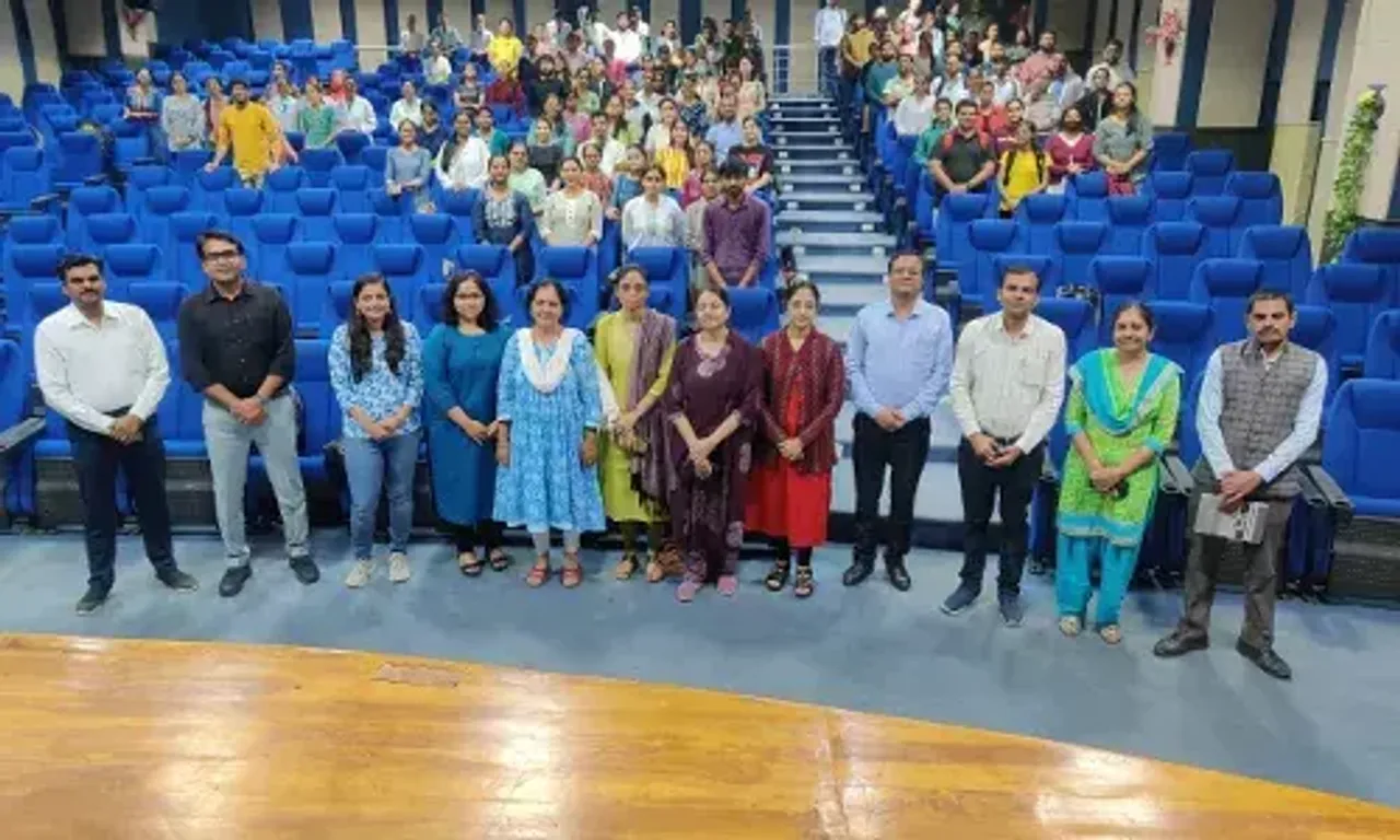 જામનગર : ઈઝ ઓફ લિવિંગ ઈન્ડેક્ષ-2022 અંતર્ગત સીટીઝન પરસેપ્શન સર્વે અંગે જનજાગૃતી કાર્યક્રમ યોજાયો...