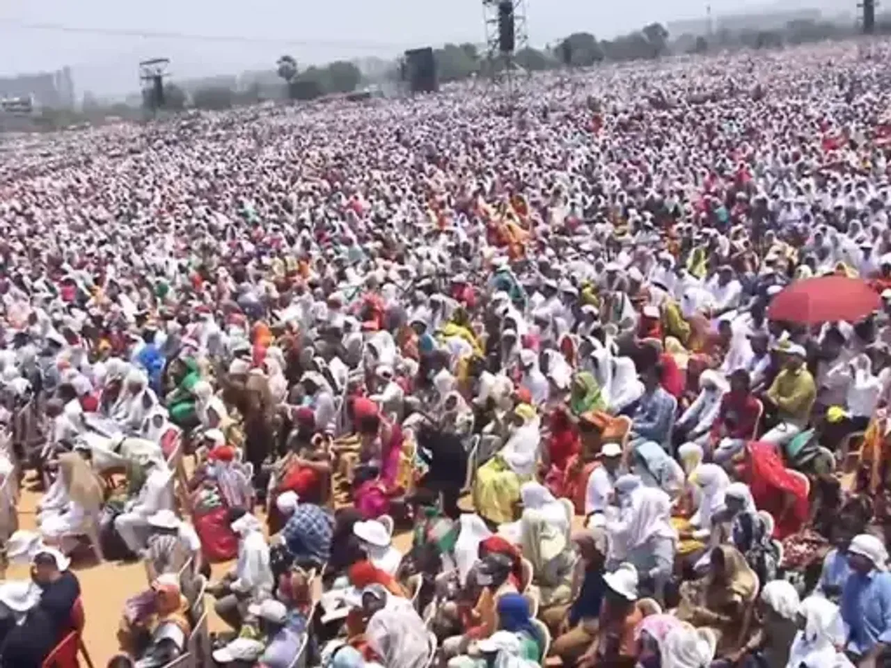 મહારાષ્ટ્ર : ભૂષણ એવોર્ડ સમારોહમાં હીટસ્ટ્રોકથી 11ના મોત, 24 લોકોની સારવાર ચાલુ આકરા તડકાને કારણે અનેક લોકો બીમાર પડ્યા